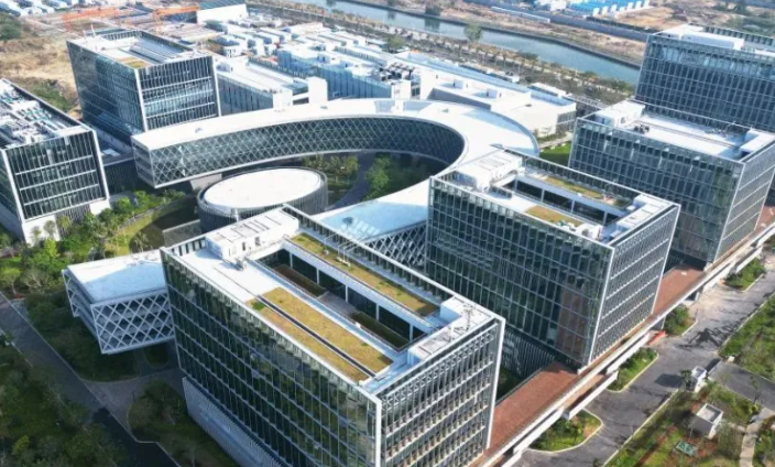 连云港图冠石英科技有限公司石英坩埚定制流程与工艺解析